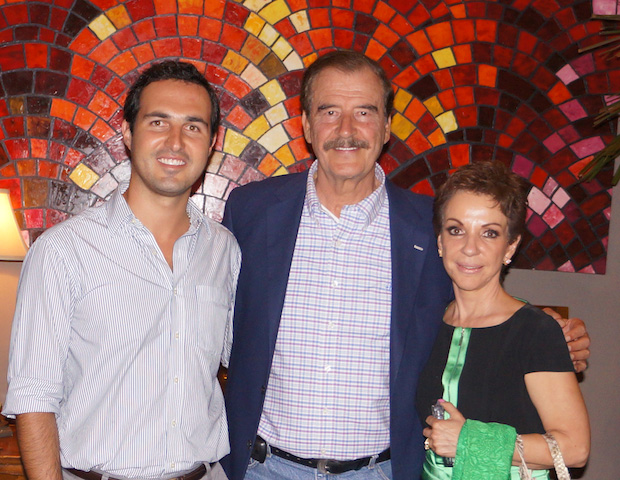 Con el Señor Presidente de México Vicente Fox y su esposa Martha Sahagún